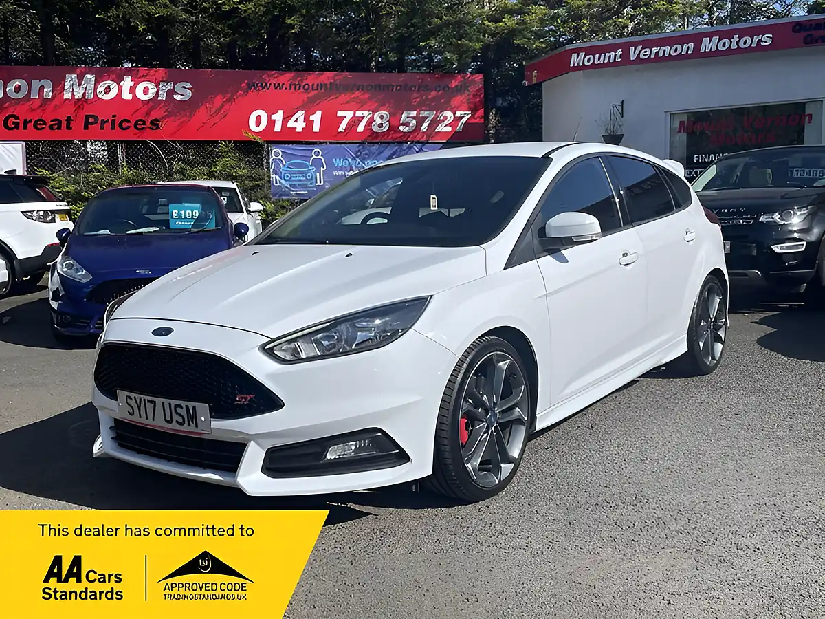 Used 2017 Ford Focus ST-2 White - Front View