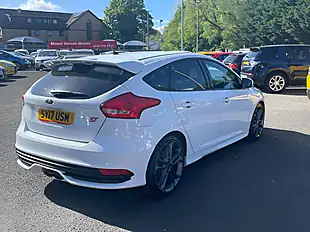 Used 2017 Ford Focus ST-2 White - Interior and Exterior details 7