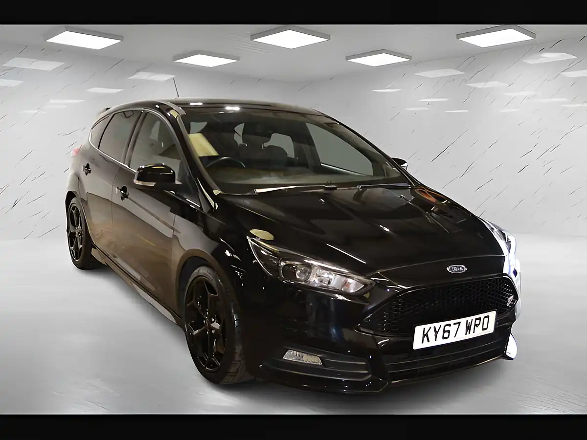 Used 2017 Ford Focus ST-3 Black - Interior and Exterior details 4