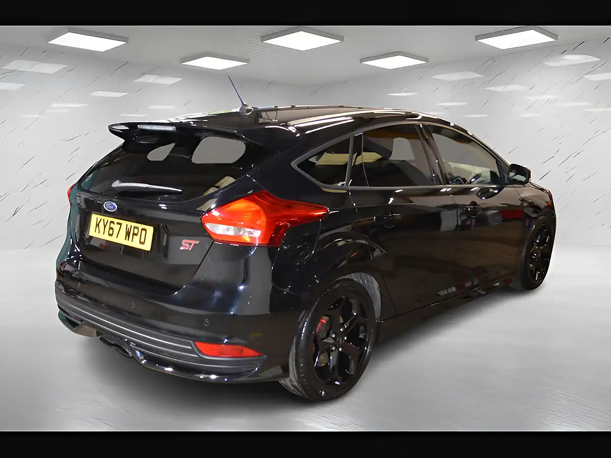 Used 2017 Ford Focus ST-3 Black - Interior and Exterior details 8