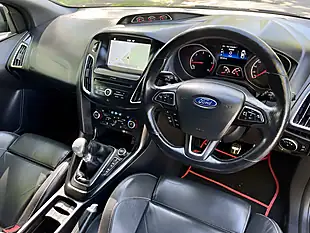 Used 2017 Ford Focus ST-3 Black - Interior and Exterior details 17