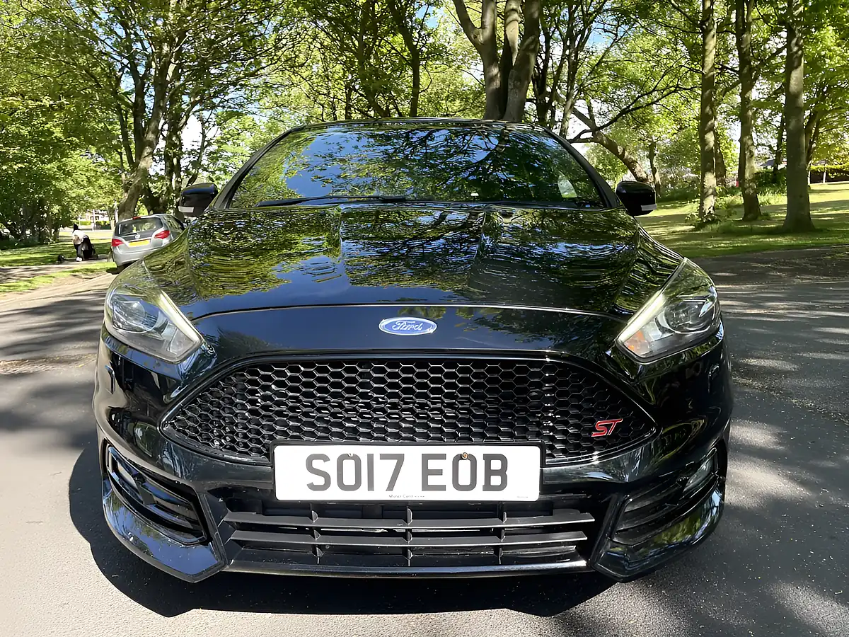 Used 2017 Ford Focus ST-3 Black - Interior and Exterior details 8