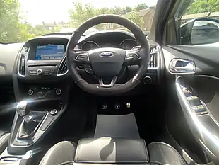 Used 2017 Ford Focus ST-3 Blue - Interior and Exterior details 16