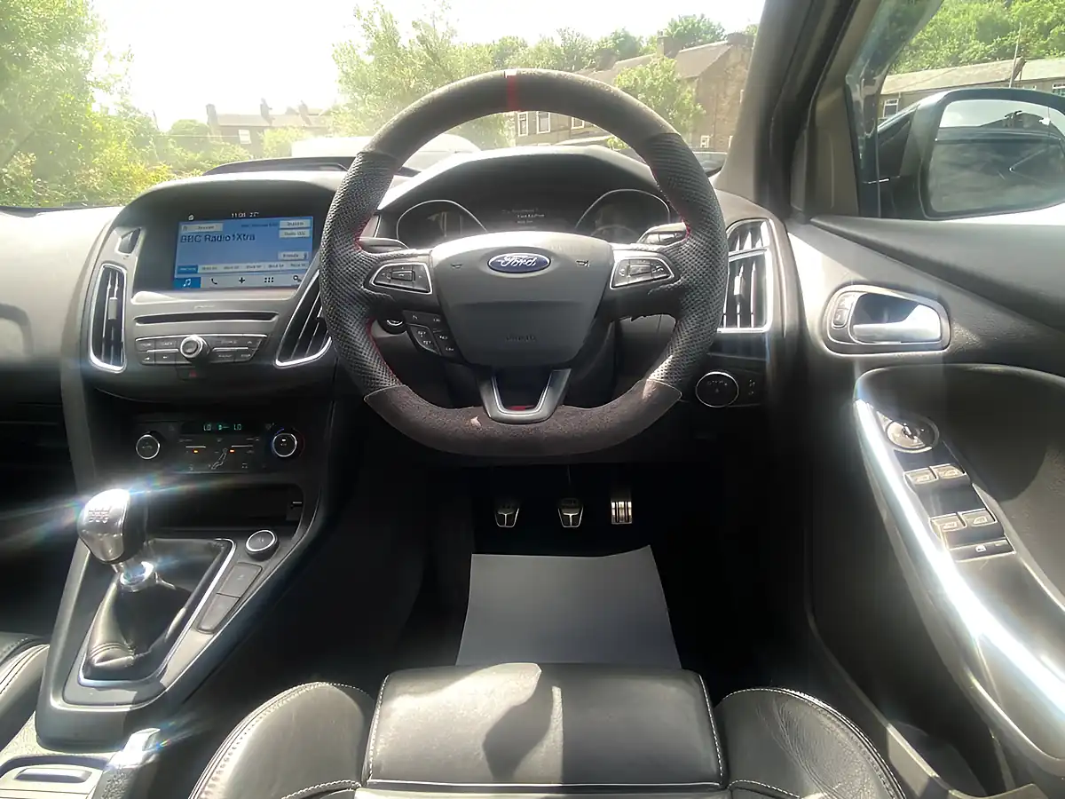 Used 2017 Ford Focus ST-3 Blue - Interior and Exterior details 16