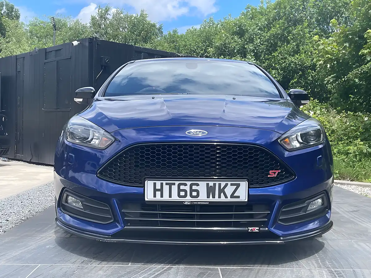 Used 2017 Ford Focus ST-3 Blue - Interior and Exterior details 2