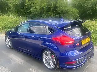Used 2017 Ford Focus ST-3 Blue - Interior and Exterior details 9