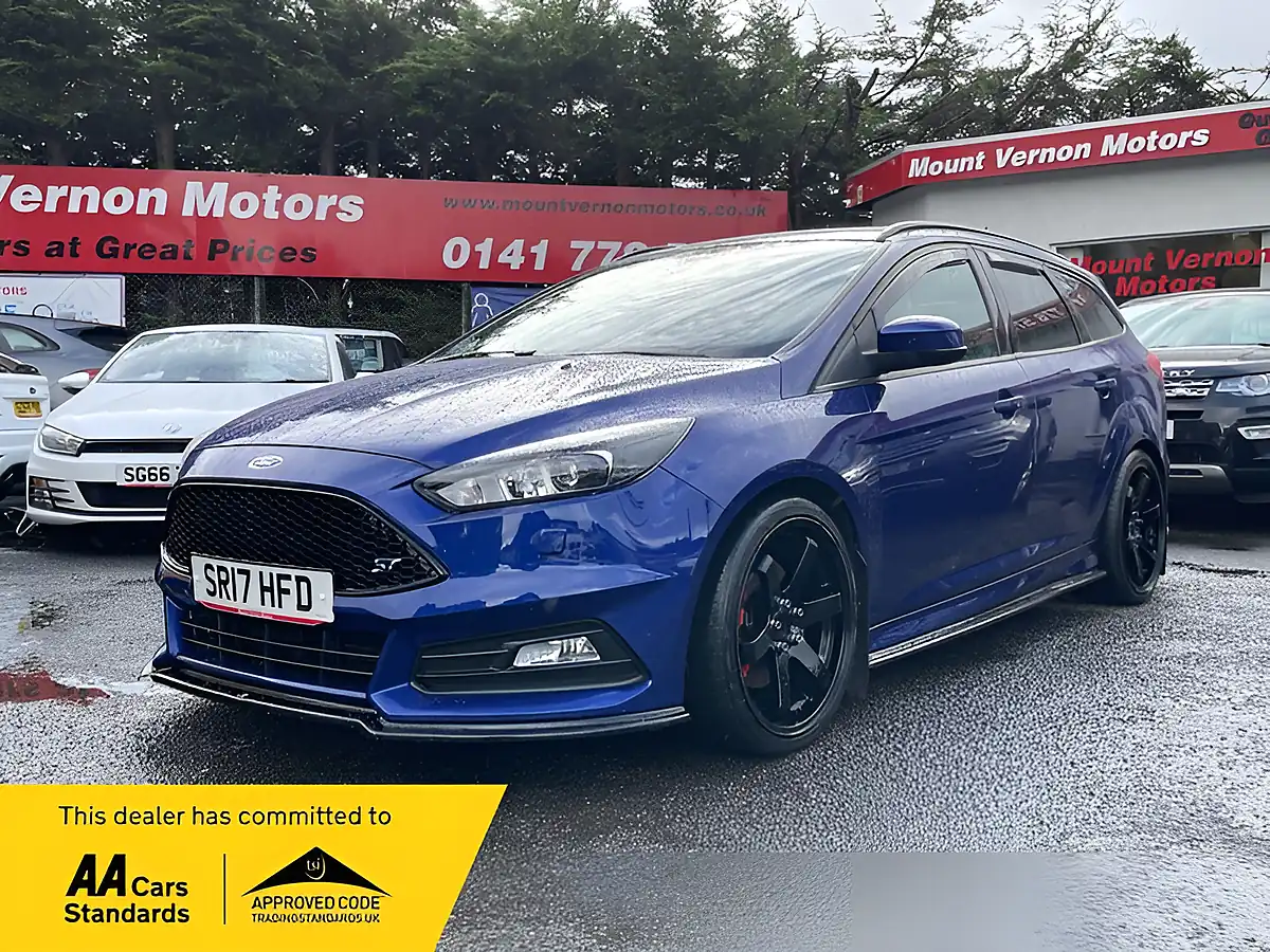 Used 2017 Ford Focus ST-3 Blue - Front View