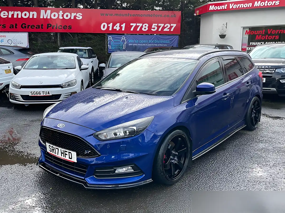 Used 2017 Ford Focus ST-3 Blue - Interior and Exterior details 4