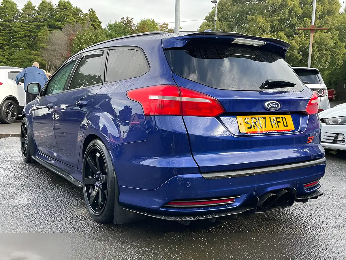 Used 2017 Ford Focus ST-3 Blue - Interior and Exterior details 8