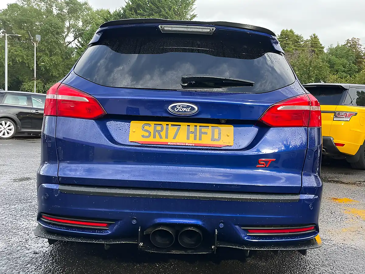 Used 2017 Ford Focus ST-3 Blue - Interior and Exterior details 9