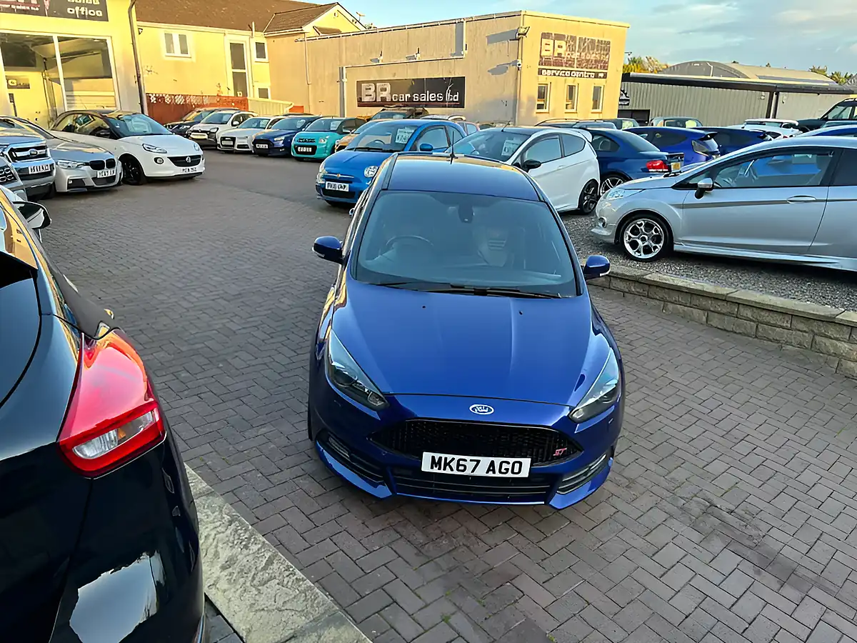 Used 2017 Ford Focus ST-3 Blue - Interior and Exterior details 10