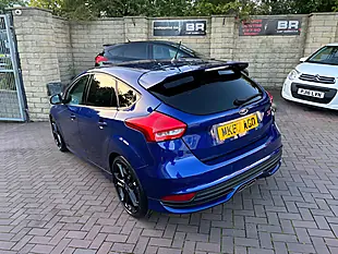 Used 2017 Ford Focus ST-3 Blue - Interior and Exterior details 8