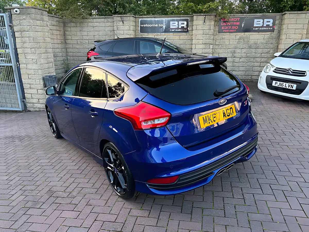 Used 2017 Ford Focus ST-3 Blue - Interior and Exterior details 8