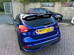 Used 2017 Ford Focus ST-3 Blue - Interior and Exterior details 9