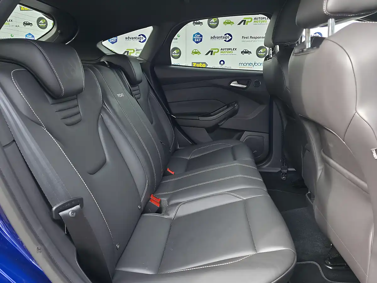 Used 2017 Ford Focus ST-3 Blue - Interior and Exterior details 14