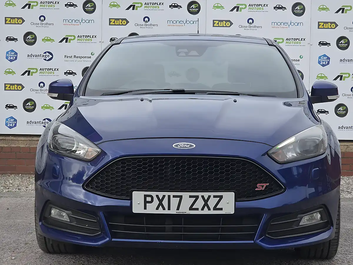 Used 2017 Ford Focus ST-3 Blue - Interior and Exterior details 7