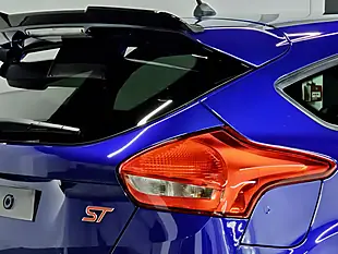 Used 2017 Ford Focus ST-3 Deep Impact Metallic Blue - Interior and Exterior details 10
