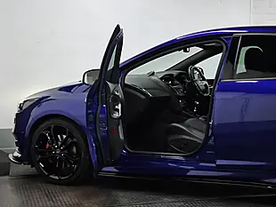 Used 2017 Ford Focus ST-3 Deep Impact Metallic Blue - Interior and Exterior details 11
