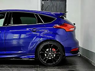 Used 2017 Ford Focus ST-3 Deep Impact Metallic Blue - Interior and Exterior details 18