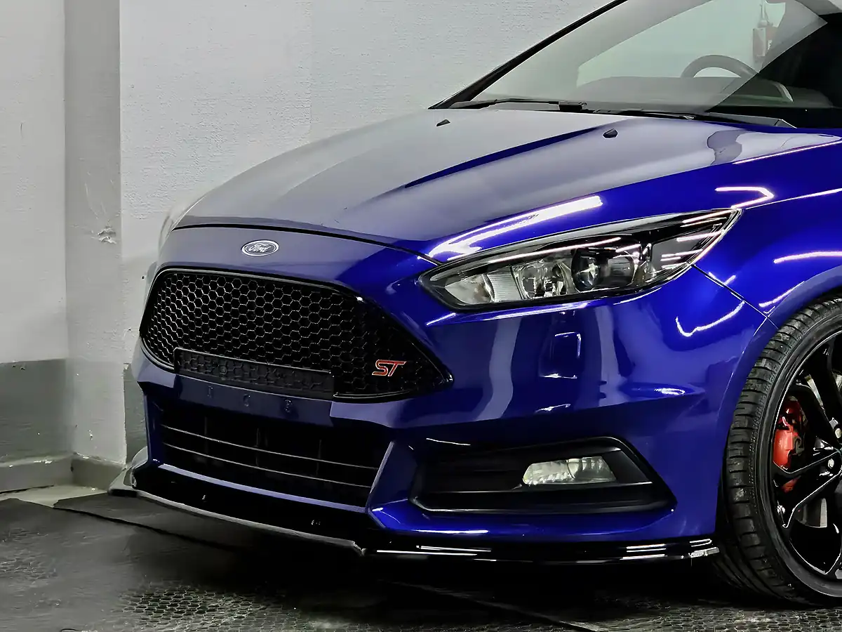 Used 2017 Ford Focus ST-3 Deep Impact Metallic Blue - Interior and Exterior details 19