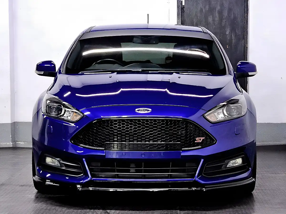 Used 2017 Ford Focus ST-3 Deep Impact Metallic Blue - Interior and Exterior details 2
