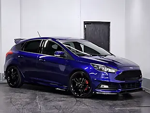 Used 2017 Ford Focus ST-3 Deep Impact Metallic Blue - Interior and Exterior details 4
