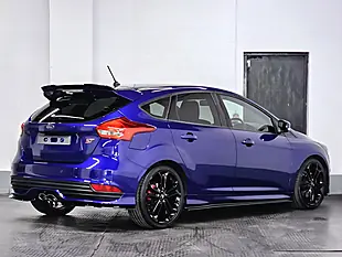 Used 2017 Ford Focus ST-3 Deep Impact Metallic Blue - Interior and Exterior details 7