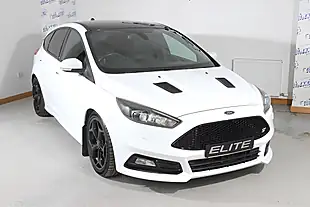 Used 2017 Ford Focus ST-3 Frozen White - Interior and Exterior details 6