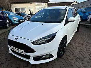 Used 2017 Ford Focus ST-3 Frozen White - Interior and Exterior details 4