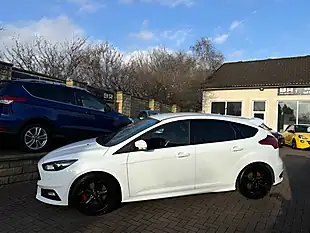 Used 2017 Ford Focus ST-3 Frozen White - Interior and Exterior details 5