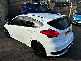 Used 2017 Ford Focus ST-3 Frozen White - Interior and Exterior details 7