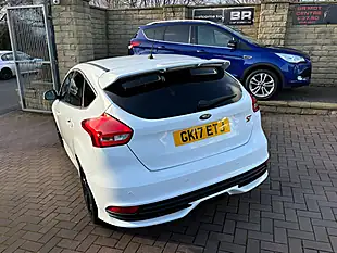 Used 2017 Ford Focus ST-3 Frozen White - Interior and Exterior details 8