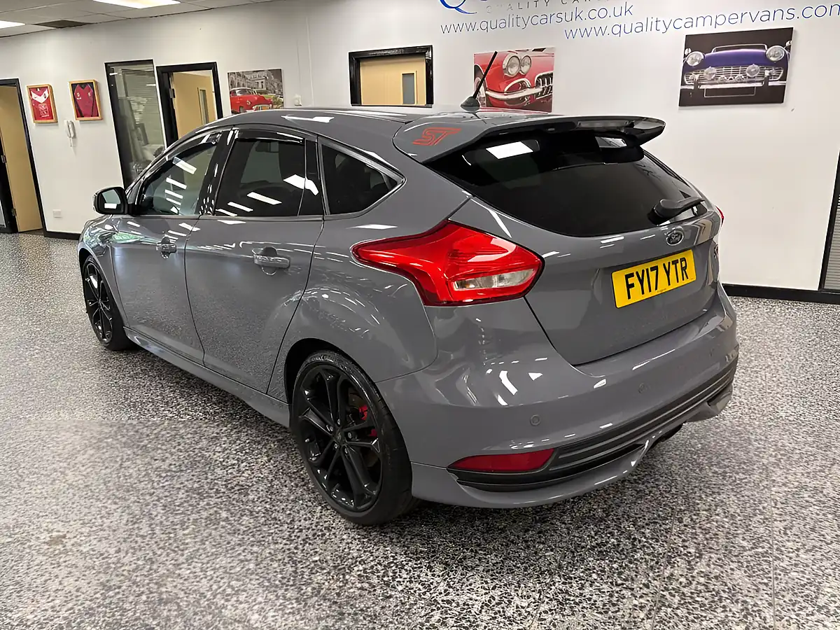 Used 2017 Ford Focus ST-3 Grey - Interior and Exterior details 10