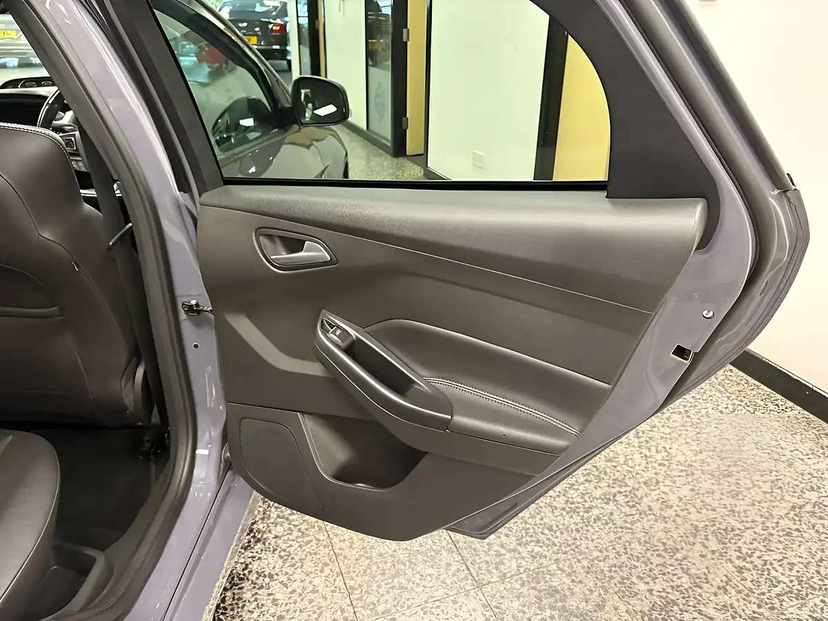 Used 2017 Ford Focus ST-3 Grey - Interior and Exterior details 14