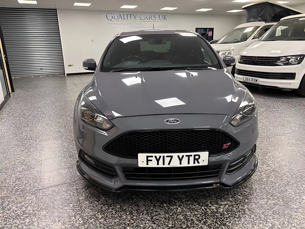 Used 2017 Ford Focus ST-3 Grey - Interior and Exterior details 7