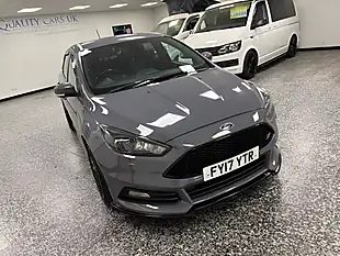 Used 2017 Ford Focus ST-3 Grey - Interior and Exterior details 8