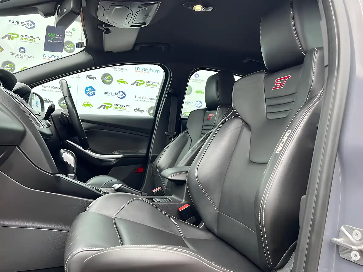 Used 2017 Ford Focus ST-3 Grey - Interior and Exterior details 12