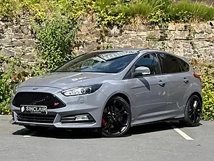 Used 2017 Ford Focus ST-3 Grey - Interior and Exterior details 3