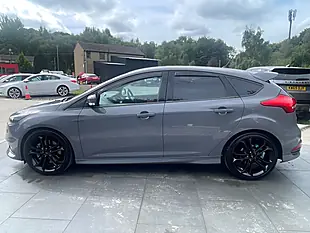 Used 2017 Ford Focus ST-3 Grey - Interior and Exterior details 12