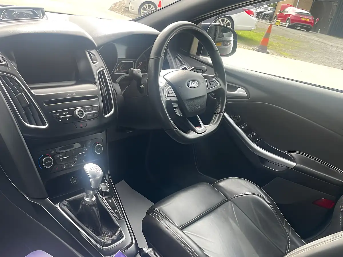 Used 2017 Ford Focus ST-3 Grey - Interior and Exterior details 17