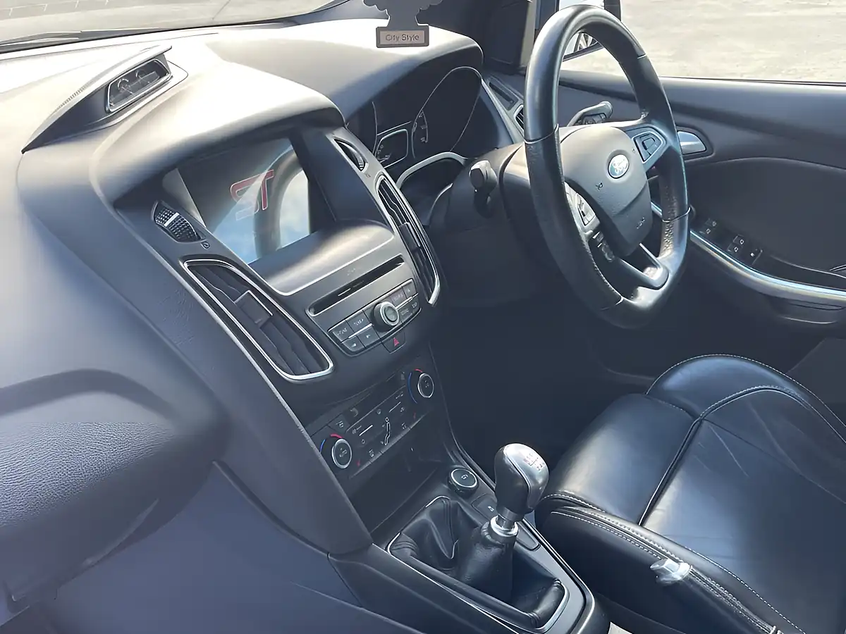 Used 2017 Ford Focus ST-3 Grey - Interior and Exterior details 16