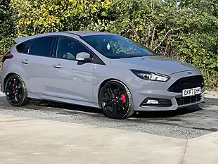 Used 2017 Ford Focus ST-3 Grey - Interior and Exterior details 3