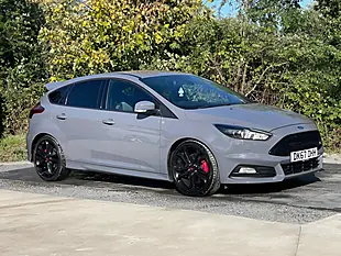 Used 2017 Ford Focus ST-3 Grey - Interior and Exterior details 6