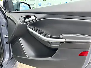 Used 2017 Ford Focus ST-3 Grey - Interior and Exterior details 18