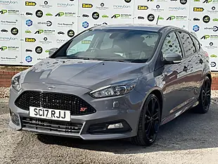 Used 2017 Ford Focus ST-3 Grey - Interior and Exterior details 3