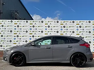 Used 2017 Ford Focus ST-3 Grey - Interior and Exterior details 7