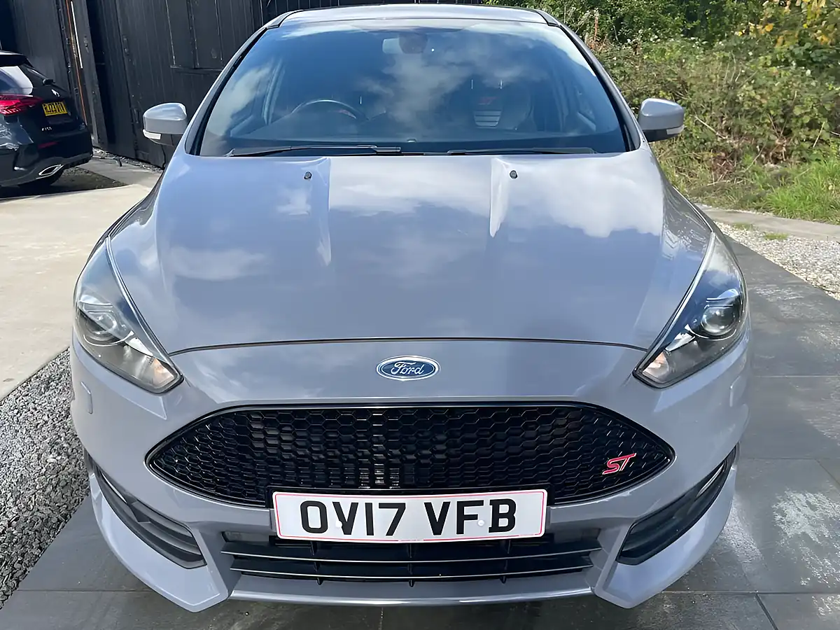 Used 2017 Ford Focus ST-3 Grey - Interior and Exterior details 10
