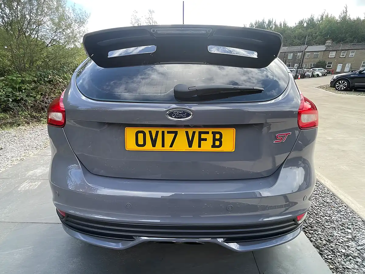 Used 2017 Ford Focus ST-3 Grey - Interior and Exterior details 8