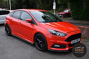 Used 2017 Ford Focus ST-3 Race Red - Interior and Exterior details 12