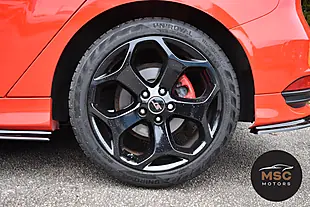 Used 2017 Ford Focus ST-3 Race Red - Interior and Exterior details 13